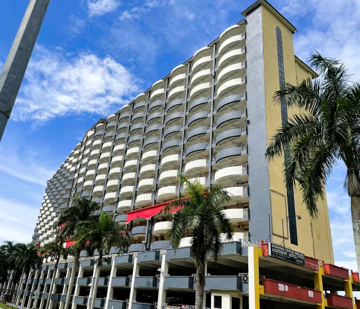 Dindings Pantai Desair Apartment By DPD - Image 1
