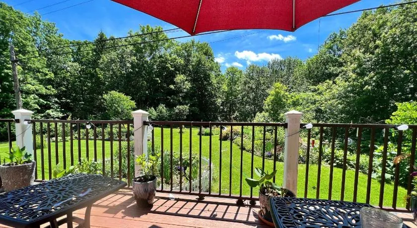 Mid-Century DJs Dream near Rhinebeck - Image 1