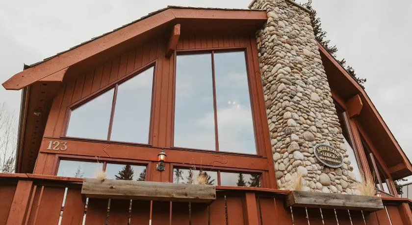 Ambleside Lodge Bed & Breakfast - Image 1