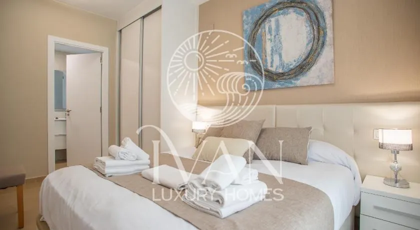Casa Isla Ivan Luxury Homes 1ªPlta Norte 1ªLinea - Image 1