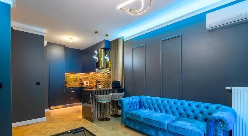 Golden Park Aparthotel - Image 1