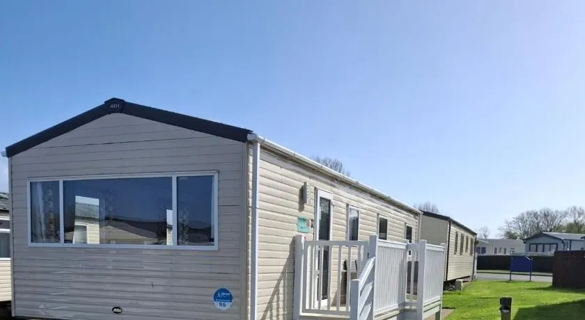 Buckingham Breeze Haven Caravan Hire Marton Mere Blackpool - Image 1