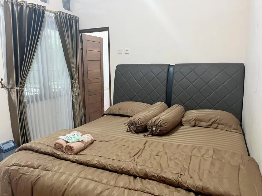 Rumah dengan 3 kamar tidur, 30 menit ke malioboro - Image 1