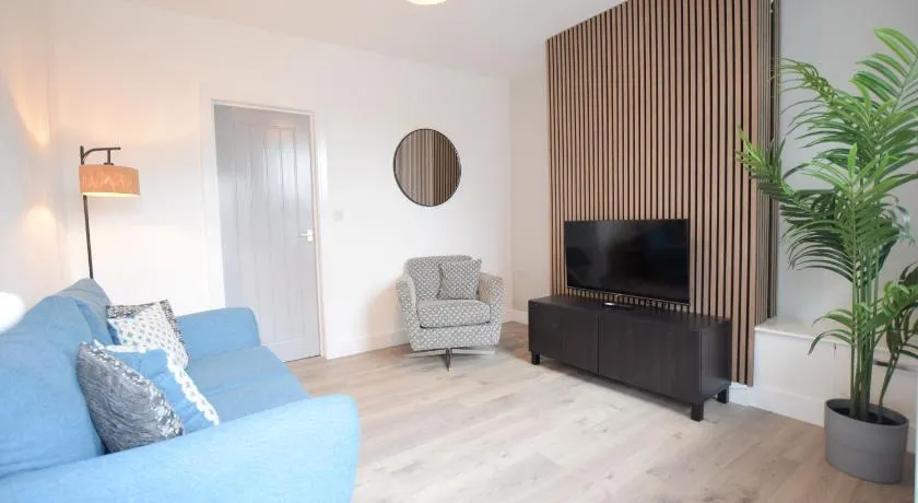 Stylish City Centre Home - Image 1