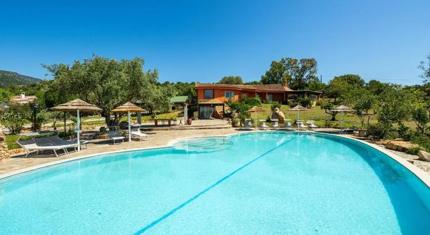 Villa mit Terrasse, Pool und Grill | Bergblick | Perfekt für die Arbeit von Zuhause - Image 1