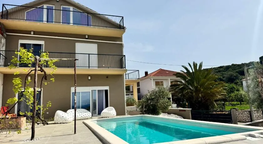 Luxury apartments Lun - Image 1