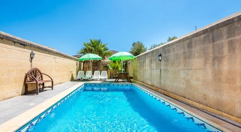 5 Schlafzimmer 4 Badezimmer mit eigenem Pool. - Image 1