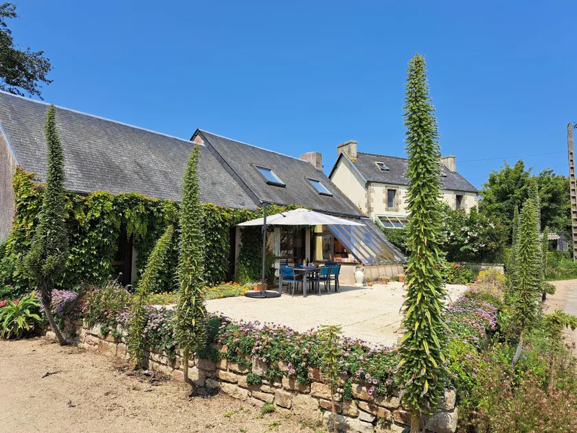 Bright cottage in a quiet location near the coast Sibiril - Image 1