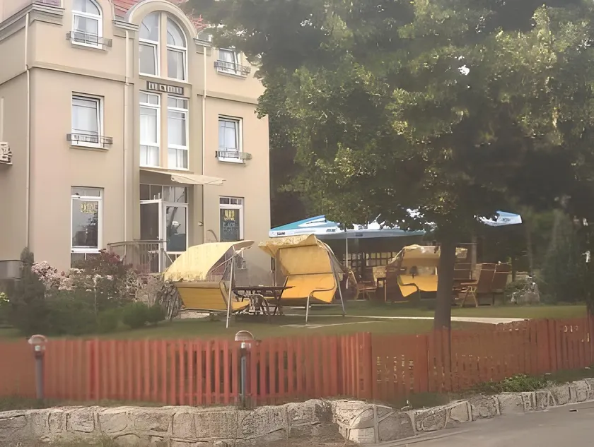 Hotel Duchess - Image 1