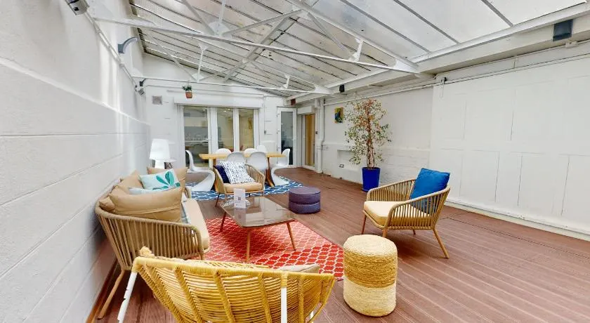 Appartements modernes avec véranda - Image 1