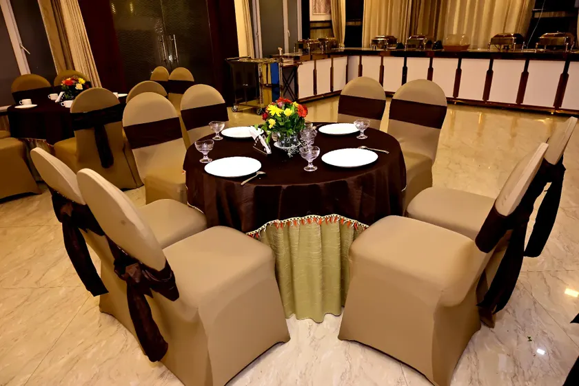 HOTEL THE UHAS - Image 1