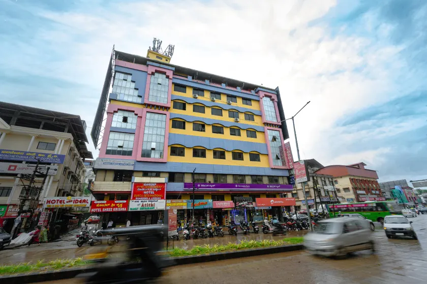 Hotel Durga International - Image 1