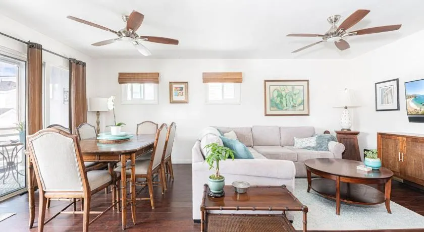 Affordable 3Br Near Beach, Walk To Shops, Dining And More By Beachview Rentals - Image 1
