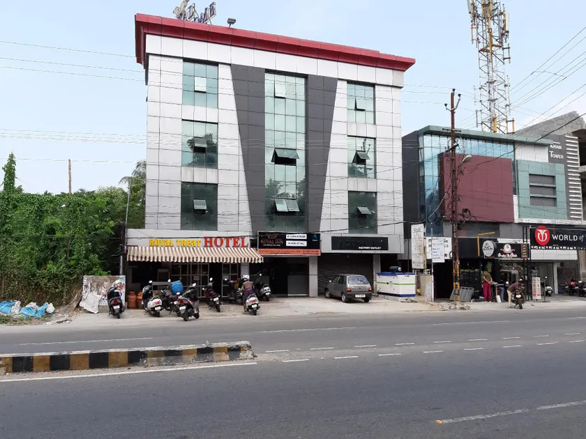 Royal Inn - Image 1