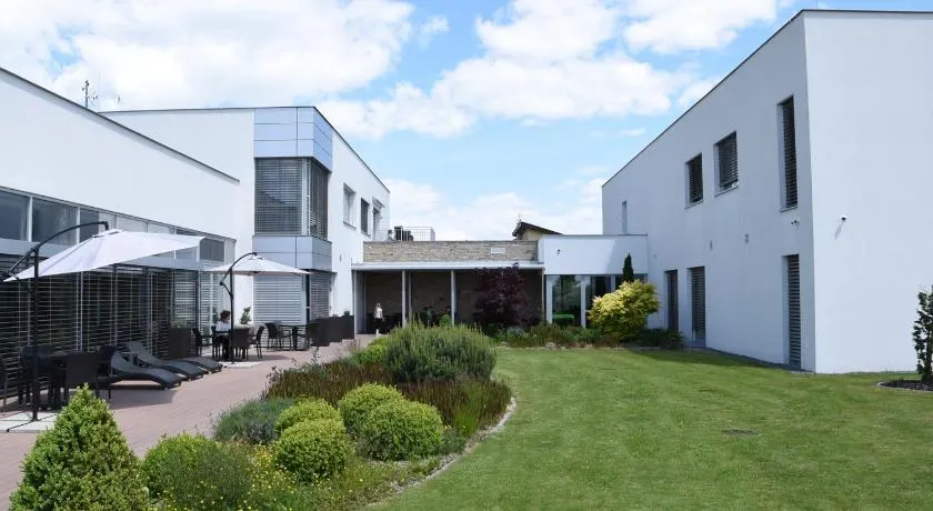 Hotel Harmony Medical & Wellness-Free Parking, 1,8km from the center - Image 1