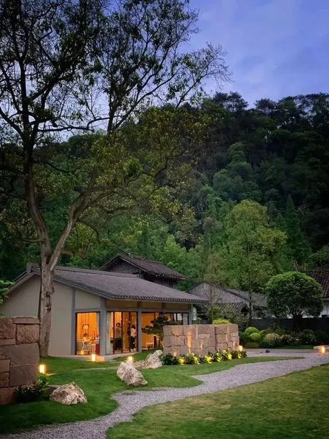 Leshan solo Wandering Resort hotel - Image 1