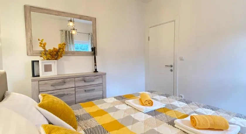 Gold Apartments - Image 1