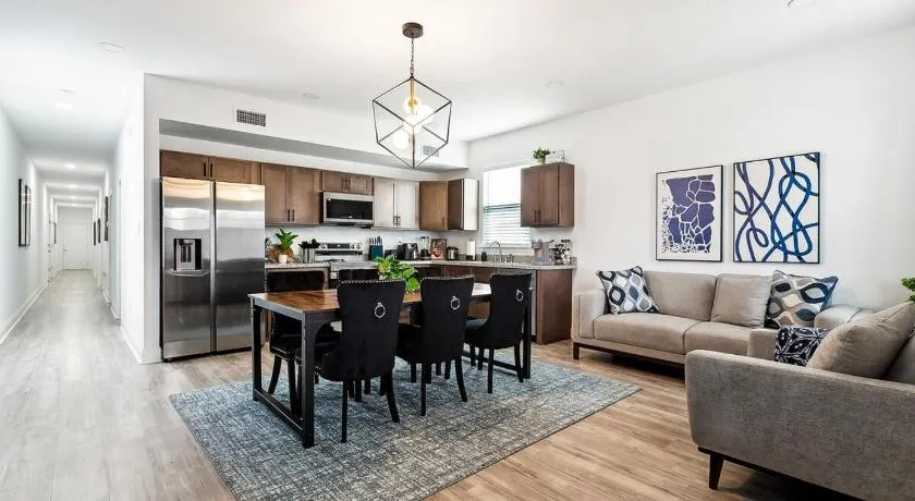 Spacious 5BR Getaway in NOLA - Image 1