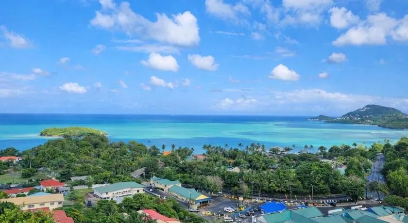 Serene Sunset Escape - Panoramic Ocean View Apartment - Image 1