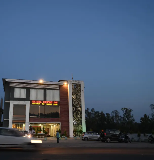 Hotel Kangra Rodeway Inn - Image 1