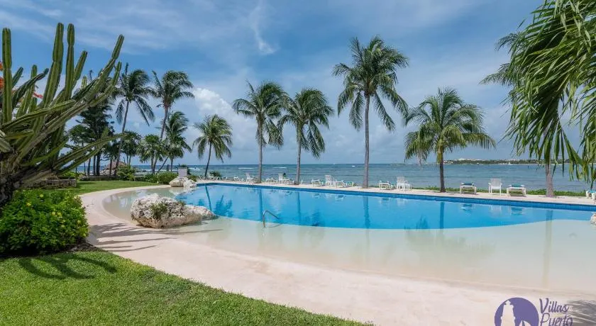 Chac Hal, Beachfront Apartment with Amenities - Chac Hal 2 - Image 1