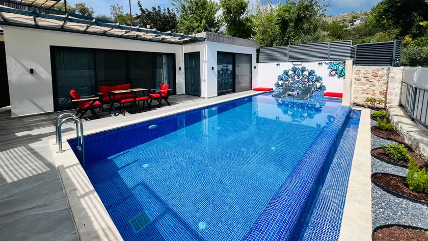 Kalkan Korunaklı Havuzlu Villa - Image 1