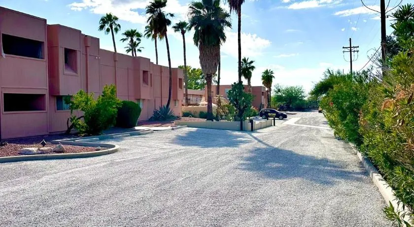 Flamingo Suites - Image 1