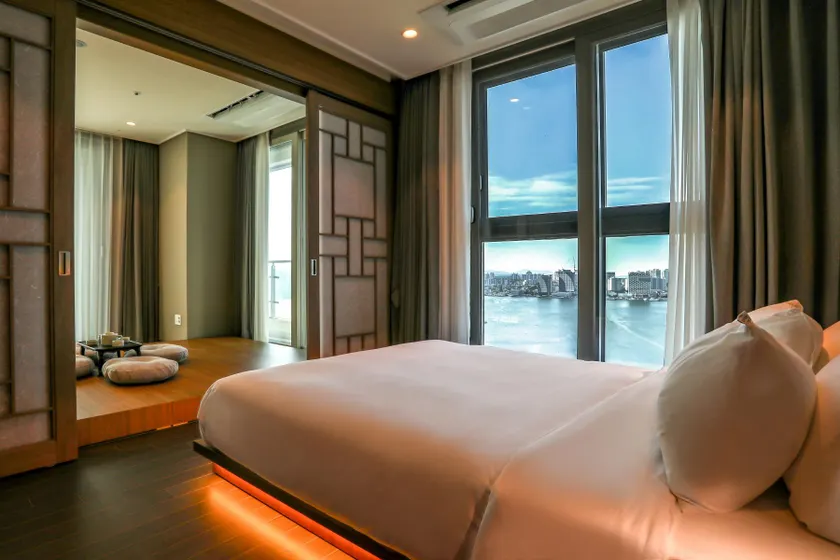 Hotelaround Sokcho - Image 1