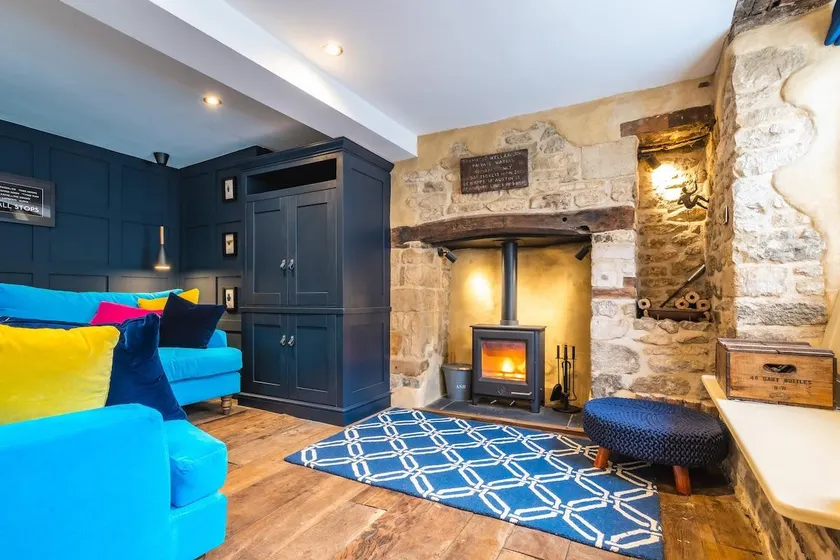 Number 6 Stamford - Boutique Grade II Listed Townhouse - Image 1