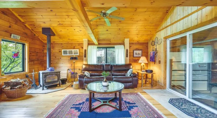 Pet-Friendly Jamestown Cabin w/ Fire Pit and Deck! - Image 1