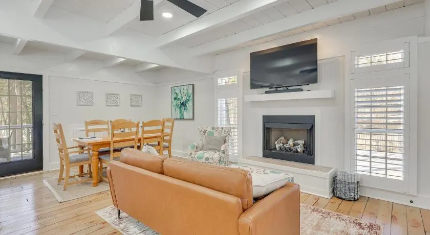 Beach Access & Fire Pit! Potomac River Retreat - Image 1