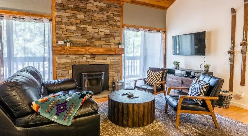 New Listing Updated 1 Bed and Loft 2 Full Bath La Residence IV N7 Sleeps 4 and Steps to Free Shuttle - Image 1