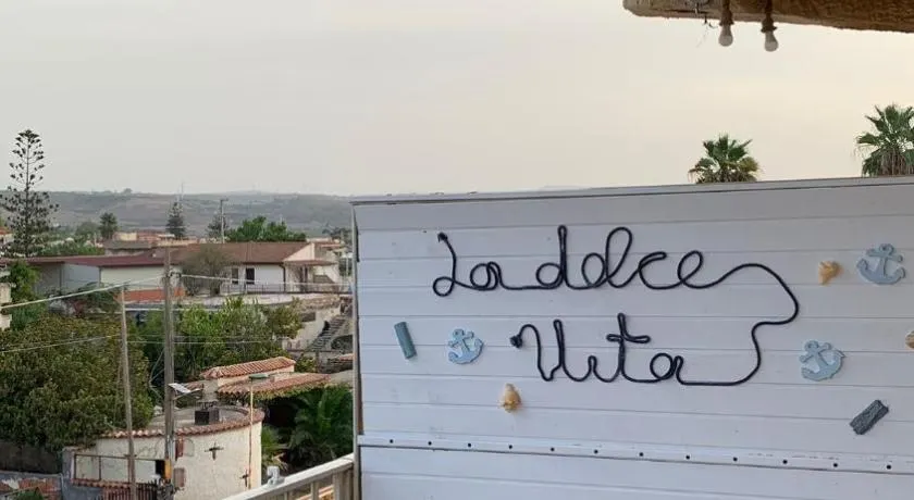 La Dolce Vita - Image 1