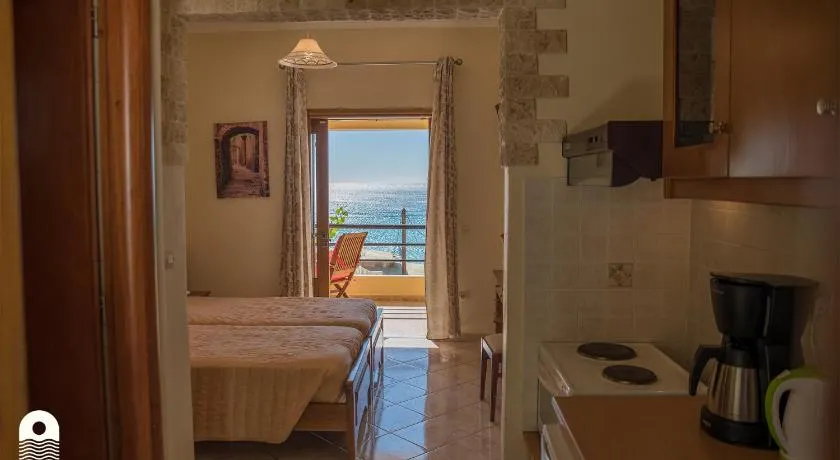 Blue Heaven Apartments - Image 1