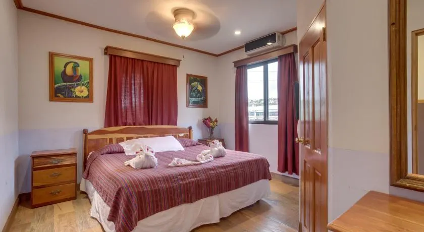 Venus Hotel - Image 1