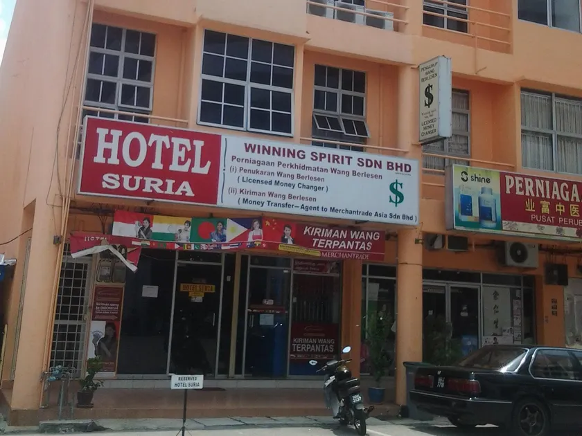 Hotel Suria - Image 1
