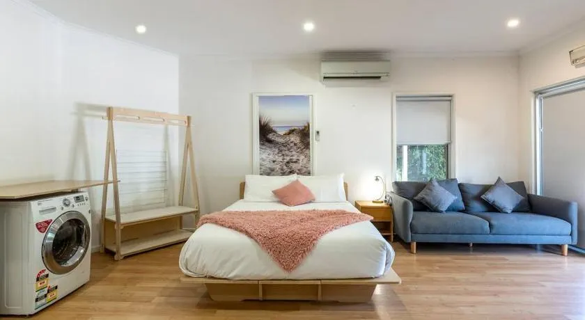 Gawler Townhouses 1a - Image 1