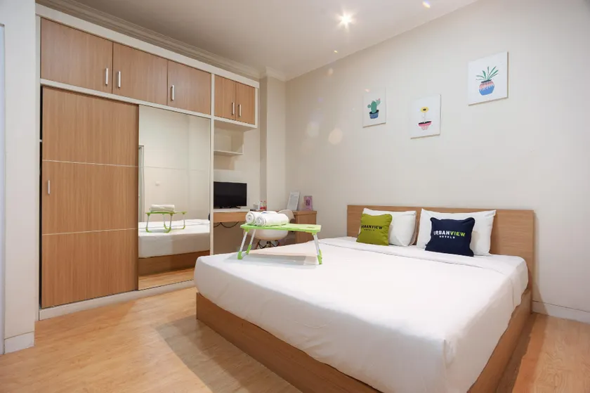 Urbanview Hotel Jagakarsa by RedDoorz - Image 1