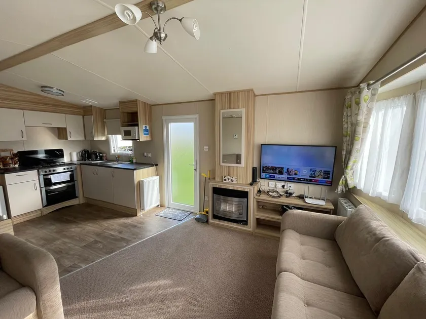 Holiday Park Caravan Fluffy in Harts Holiday Park - Image 1