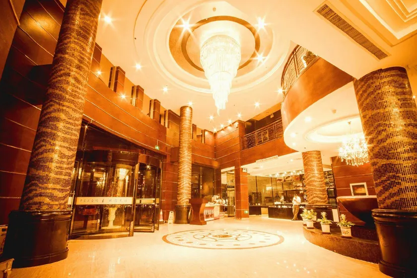 Old Stone Club - Image 1