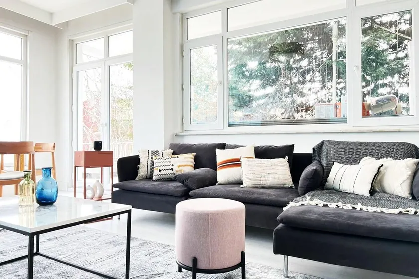 Wonder Homes - Stylish 4BR Flat, Terrace, Sea View - Image 1