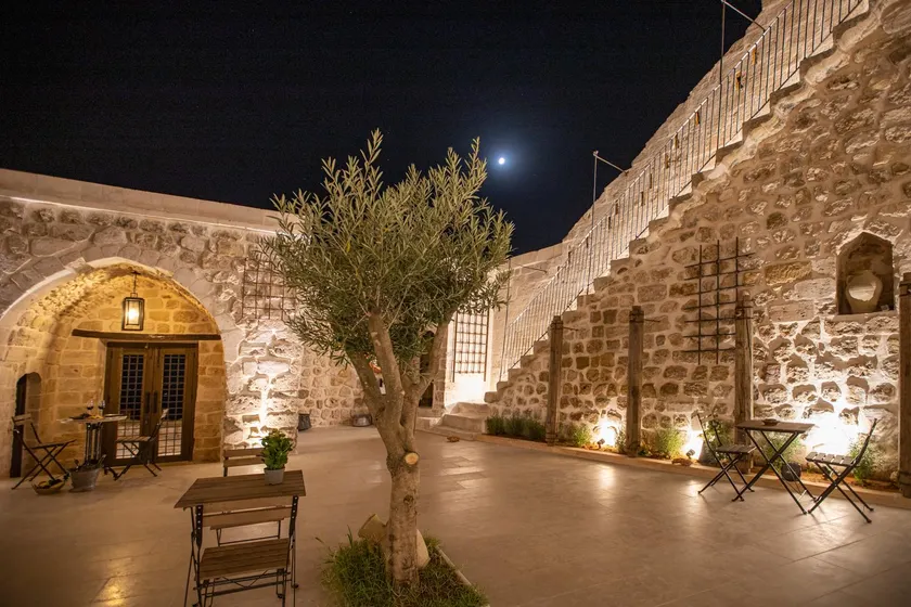 Mirsoum Hotel - Image 1