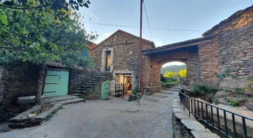 Lou Rey Éco Hameau - Gîte, Chambre d'Hôtes & Table d'Hôtes - Image 1