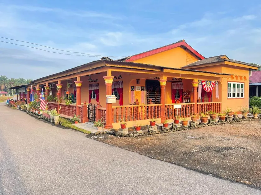 Kak Yah Homestay Gunung Ledang - Image 1