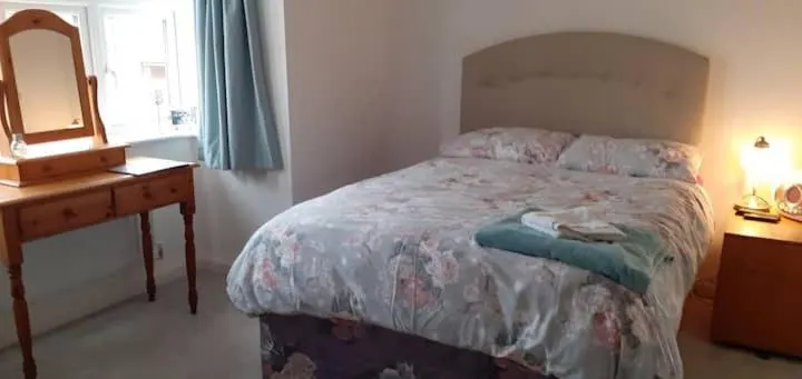 Beautiful En-suite room with stairs - Image 1