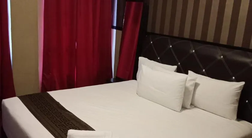 HOTEL SRI IMPIAN - Image 1