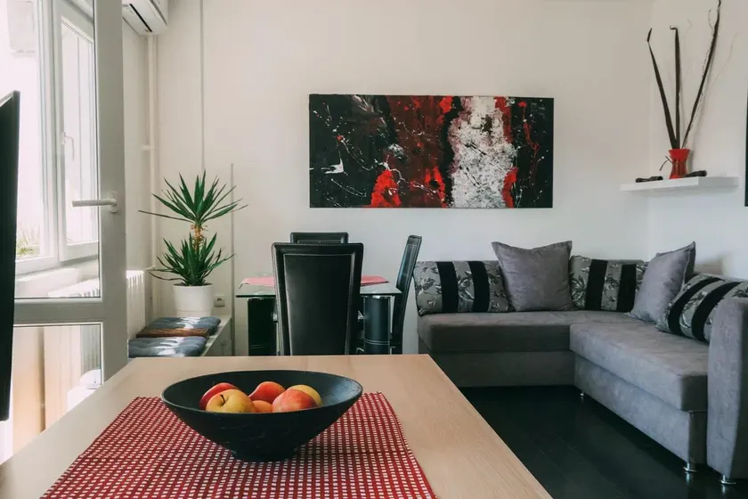 Smart hostel - Image 1