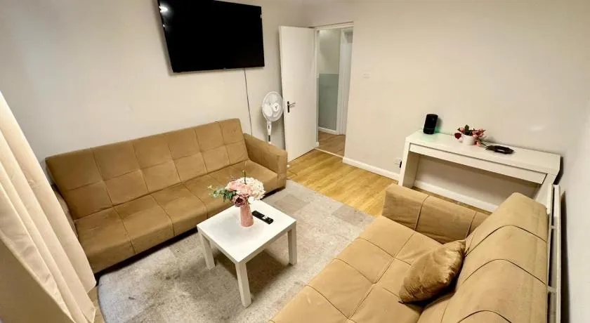 London Eye Family Apartments - Image 1