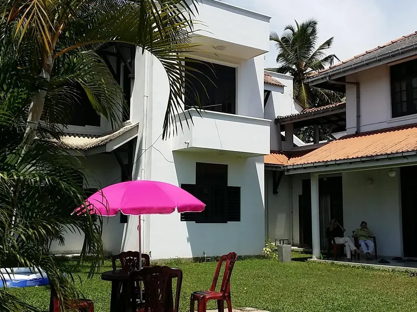 Sunset Beach Residence - Image 1