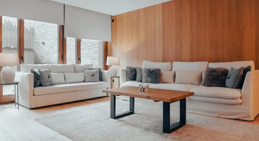 ISARD MOUNTAIN RESIDENCE - Image 1